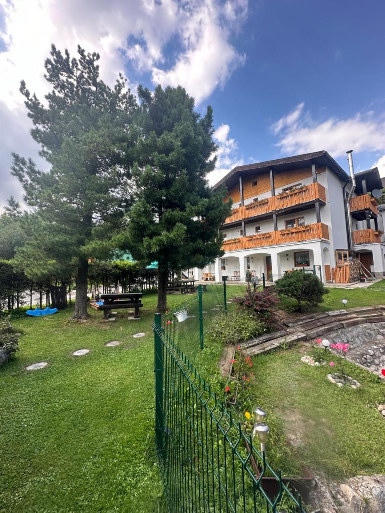 Penzion Pazicky Stara Lesna Bagian luar foto