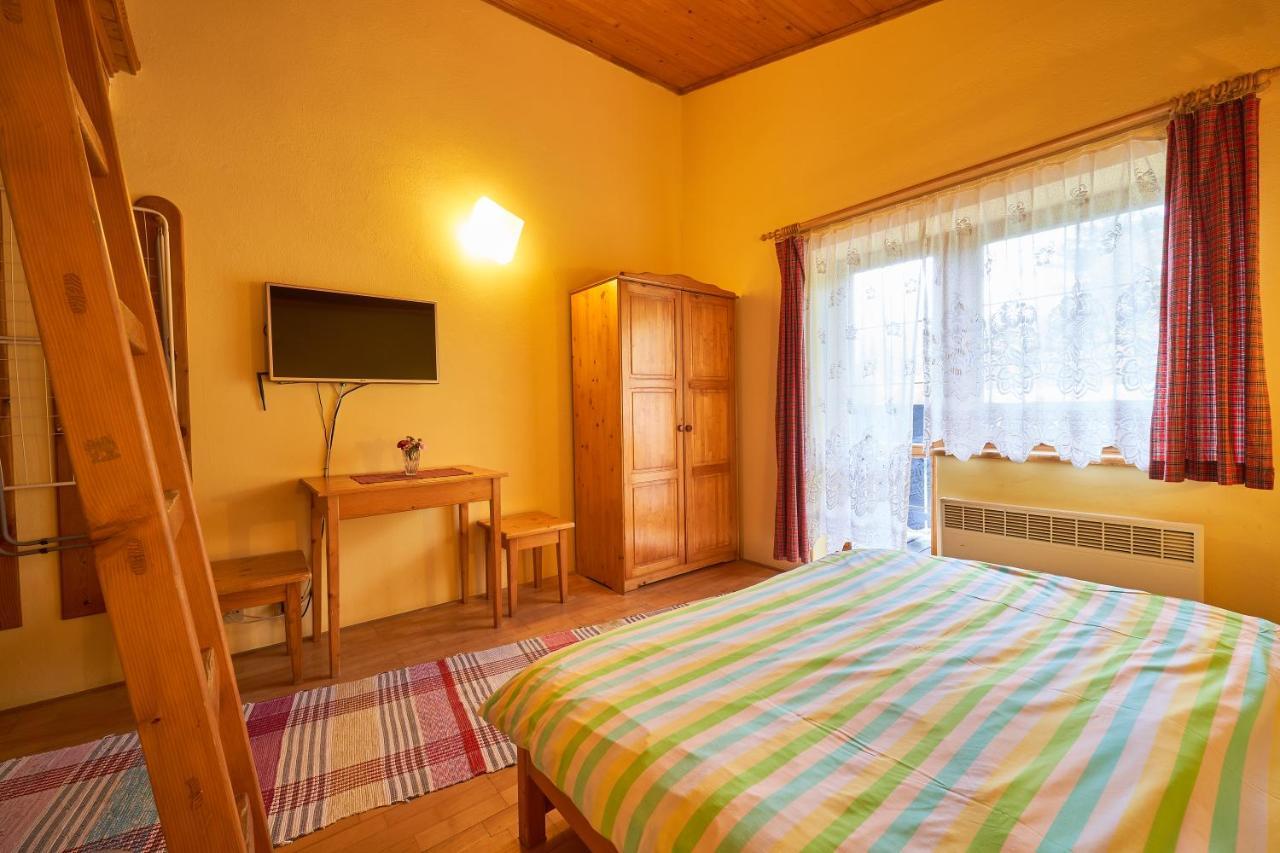 Penzion Pazicky Stara Lesna Bagian luar foto